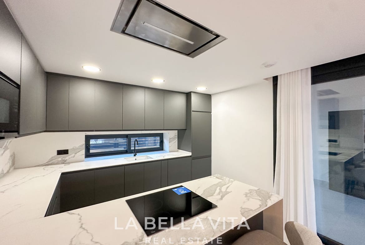 New Build Villas with Private Pool and Basement for sale n Torrevieja