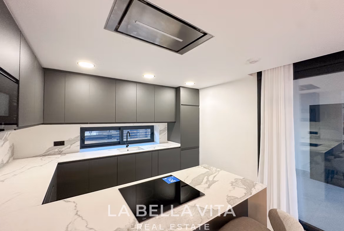 New Build Villas with Private Pool and Basement for sale n Torrevieja