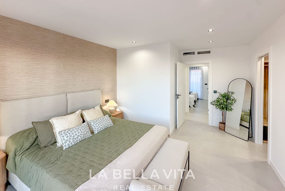 New Build Villas with Private Pool and Basement for sale n Torrevieja