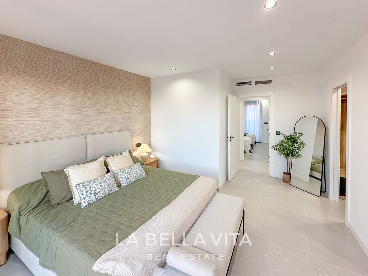 New Build Villas with Private Pool and Basement for sale n Torrevieja