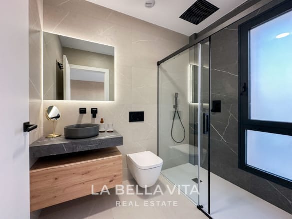 New Build Villas with Private Pool and Basement for sale n Torrevieja