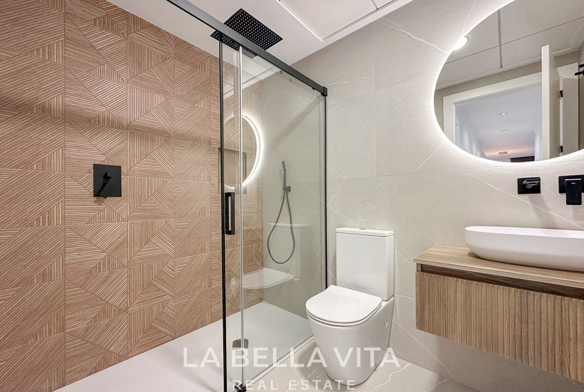 New Build Villas with Private Pool and Basement for sale n Torrevieja