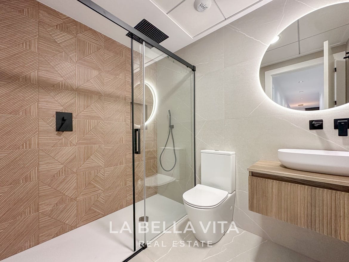 New Build Villas with Private Pool and Basement for sale n Torrevieja