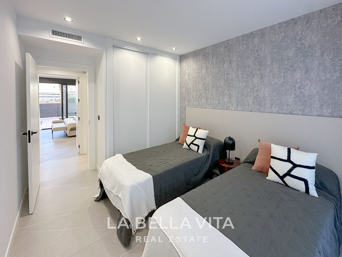 New Build Villas with Private Pool and Basement for sale n Torrevieja