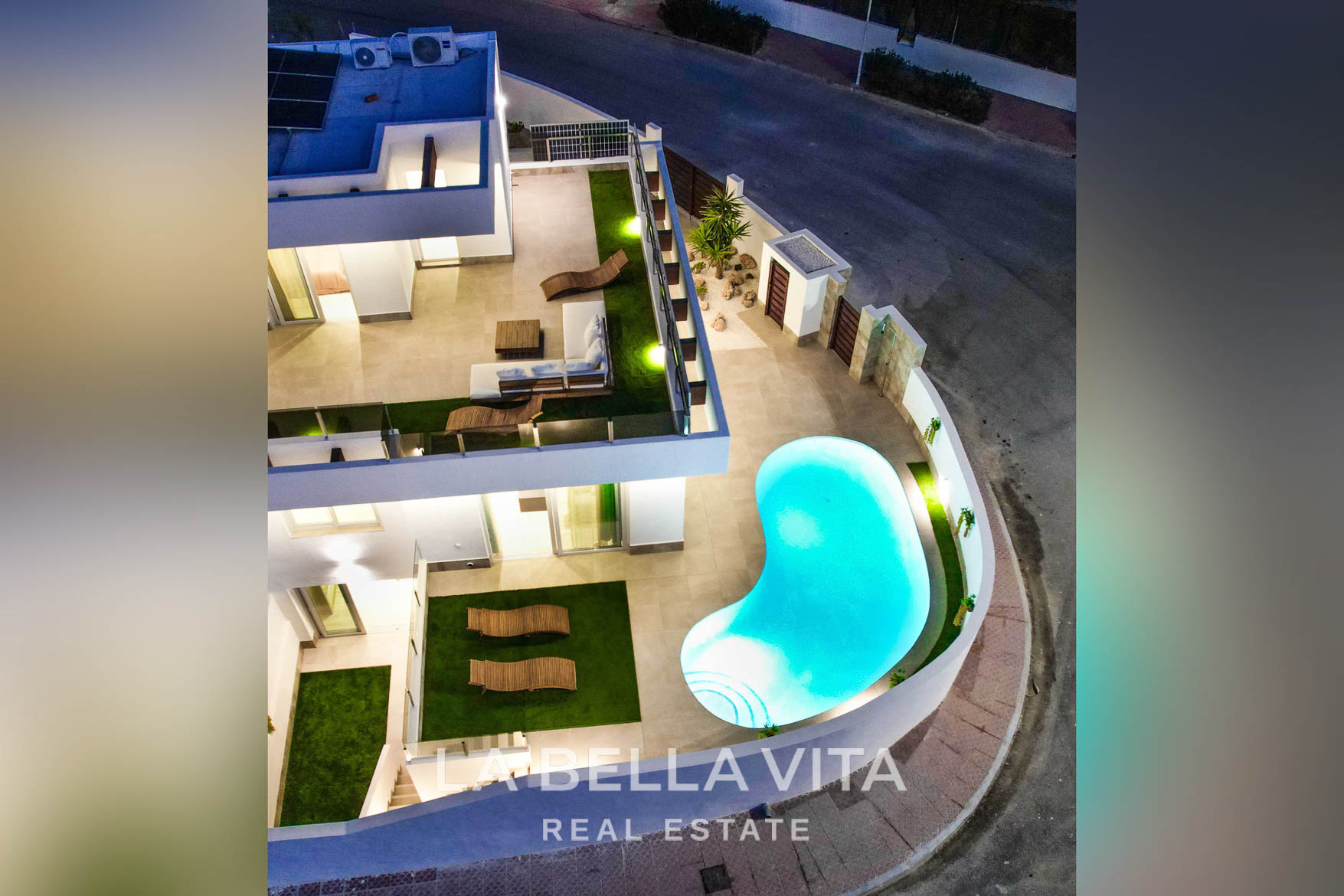 Modern corner Villa with private pool for sale in La Marquesa Golf, Ciudad Quesada, Alicante