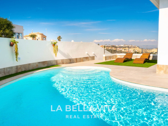 Modern corner Villa with private pool for sale in La Marquesa Golf, Ciudad Quesada, Alicante