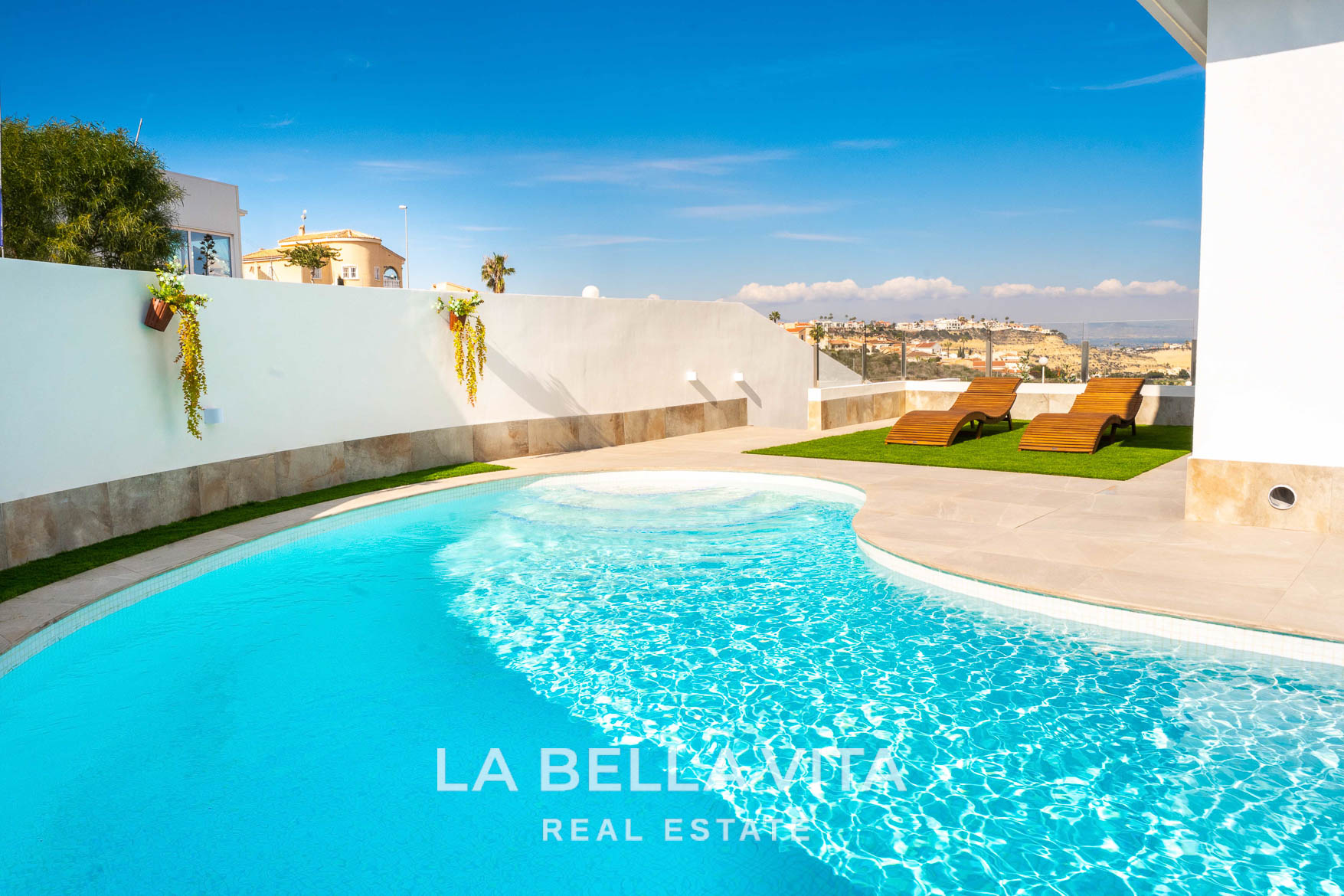 Modern corner Villa with private pool for sale in La Marquesa Golf, Ciudad Quesada, Alicante