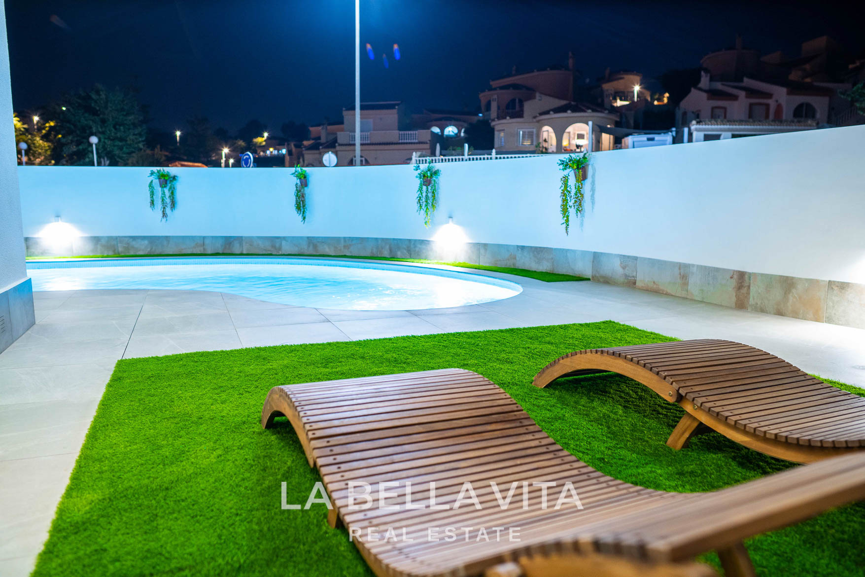 Modern corner Villa with private pool for sale in La Marquesa Golf, Ciudad Quesada, Alicante