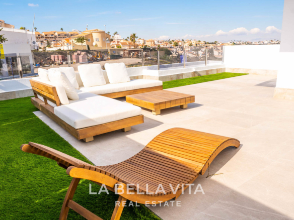Modern corner Villa with private pool for sale in La Marquesa Golf, Ciudad Quesada, Alicante