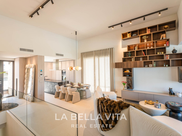 New Build Luxury Frontline Golf Villa for sale La Finca Golf, Algorfa – Private Pool, Underground Garage