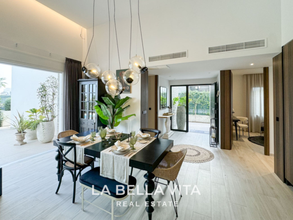 New Build Luxury Villa with private pool for sale in La Finca Golf, Algorfa