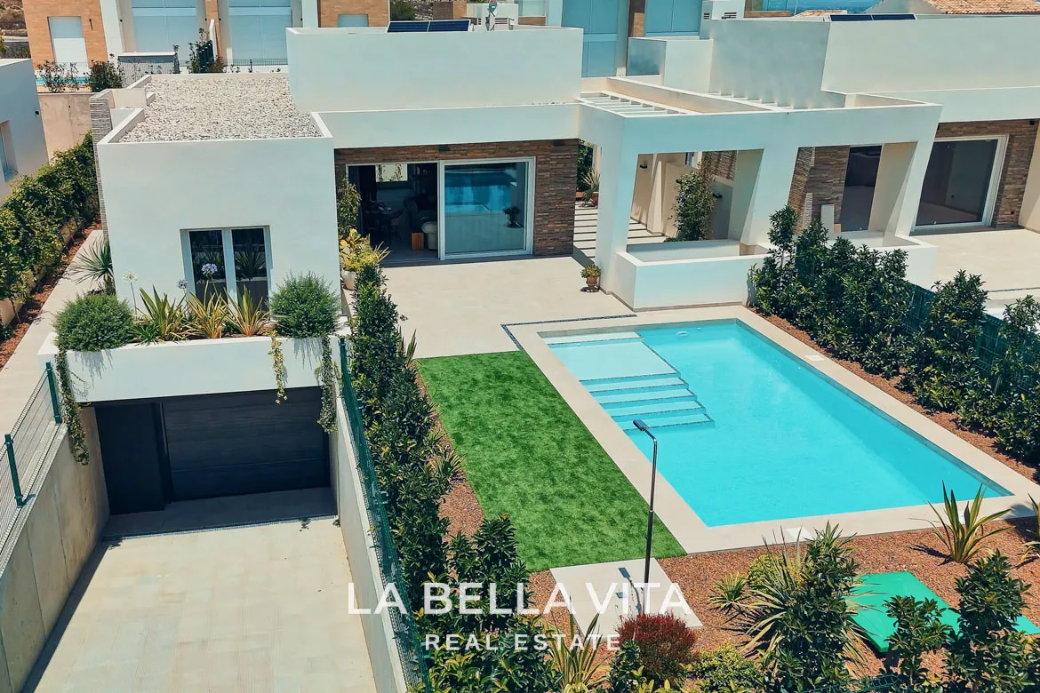 New Build Luxury Villa with private pool for sale in La Finca Golf, Algorfa