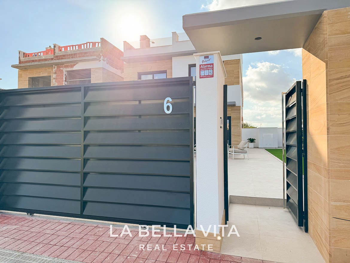 New Build Modern Villas with Private Pool for sale in Benijofar, Costa Blanca-42