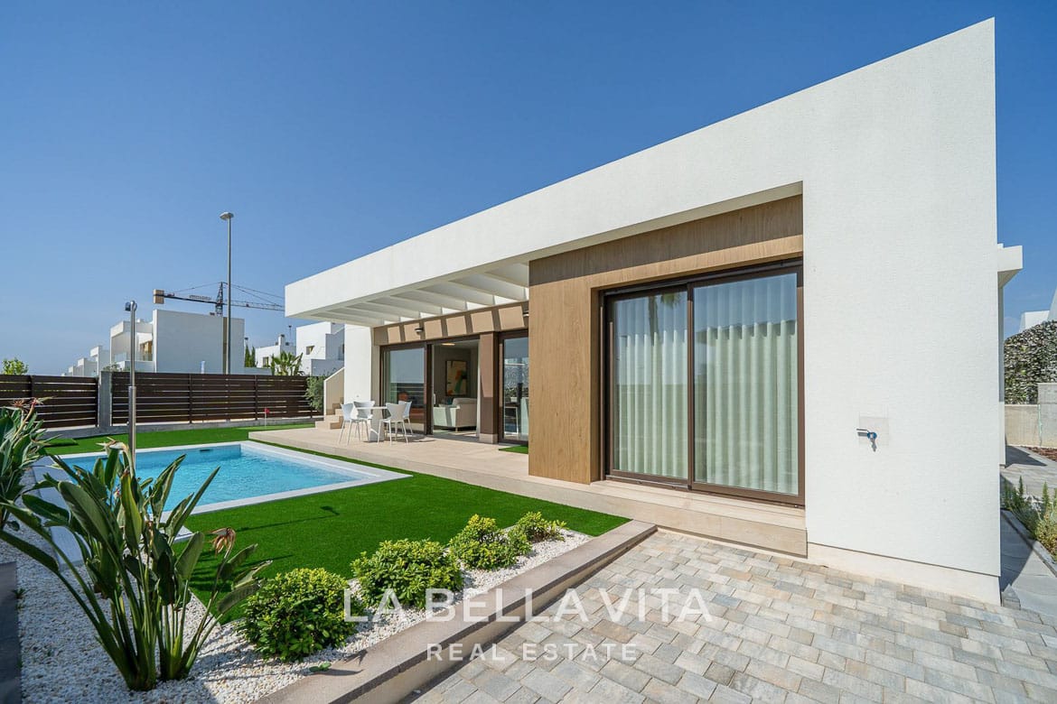 New Build Single Storey Villas with private pools for sale in Vistabella Golf