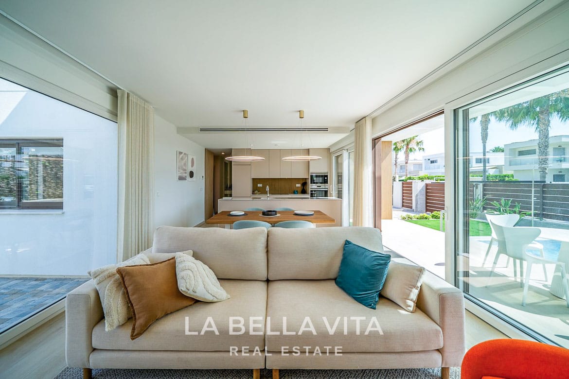 New Build Single Storey Villas with private pools for sale in Vistabella Golf