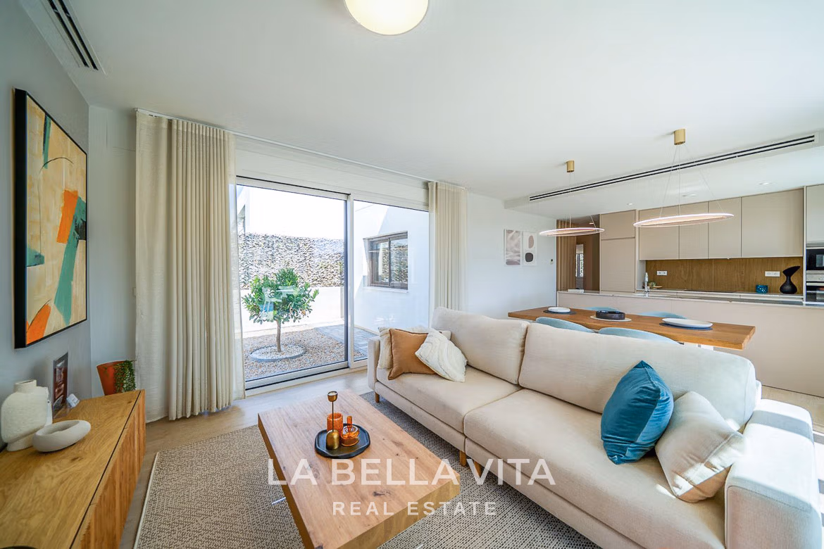 New Build Single Storey Villas with private pools for sale in Vistabella Golf