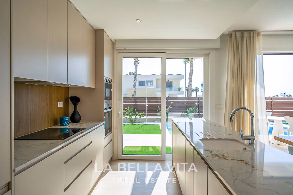 New Build Single Storey Villas with private pools for sale in Vistabella Golf