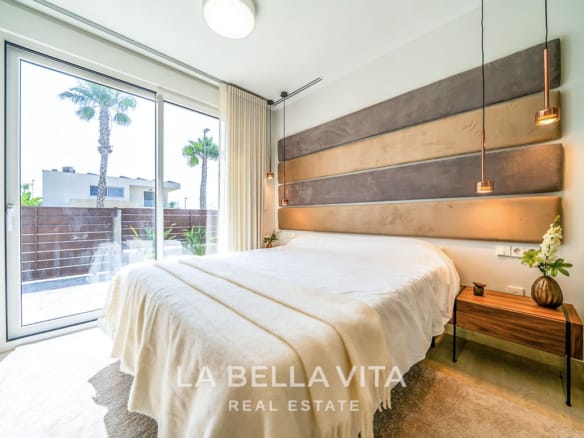 New Build Single Storey Villas with private pools for sale in Vistabella Golf