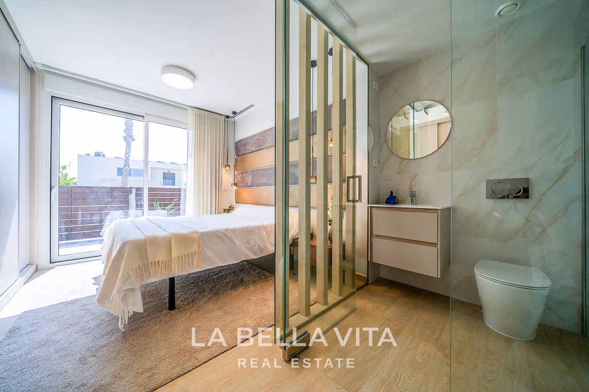 New Build Single Storey Villas with private pools for sale in Vistabella Golf