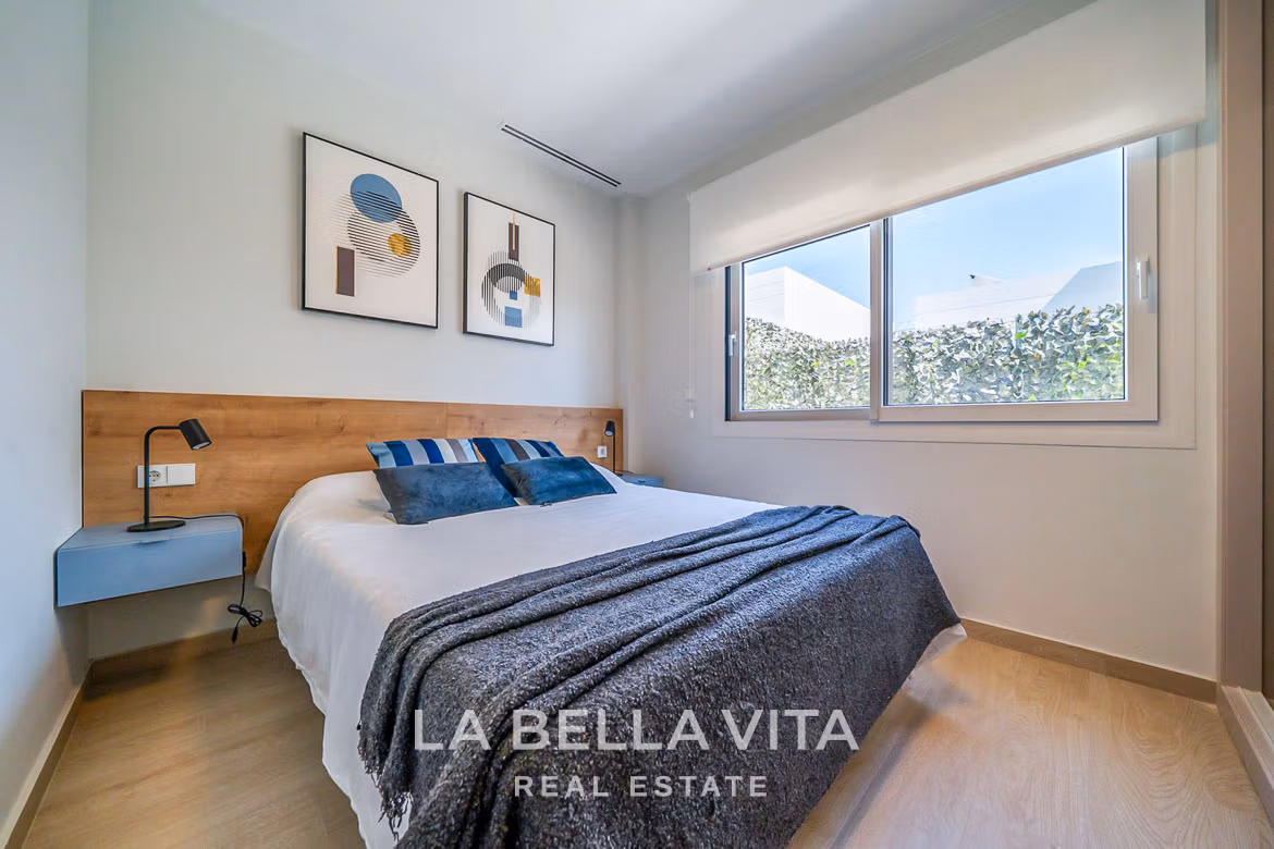 New Build Single Storey Villas with private pools for sale in Vistabella Golf