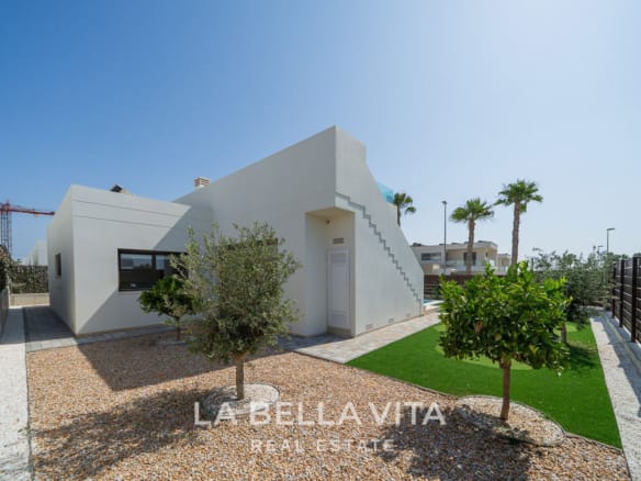 New Build Single Storey Villas with private pools for sale in Vistabella Golf