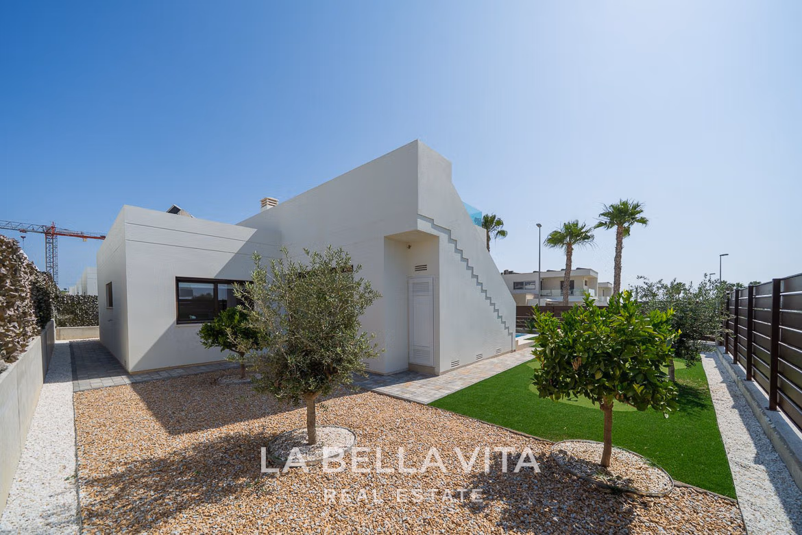 New Build Single Storey Villas with private pools for sale in Vistabella Golf