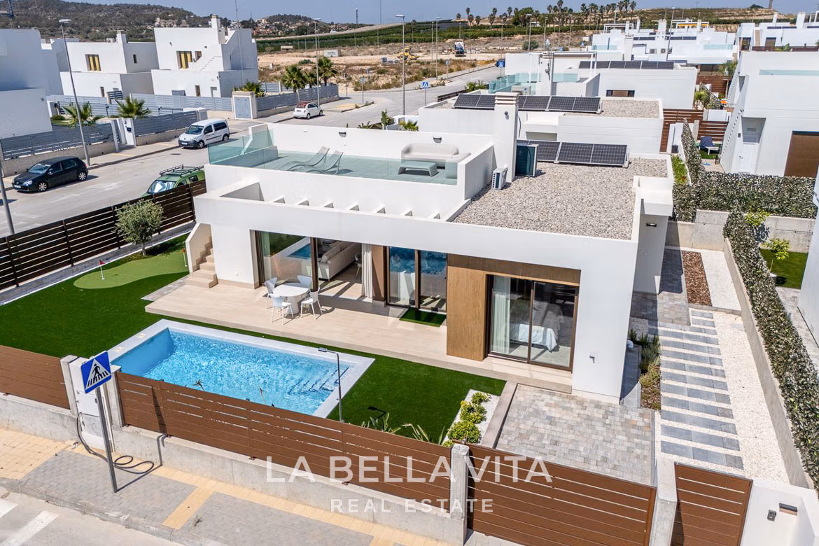New Build Single Storey Villas with private pools for sale in Vistabella Golf