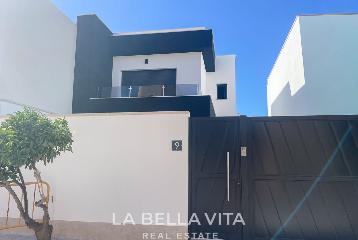 New Build Villas for sale in Heredades, Rojales - Almoradi with Private Pools