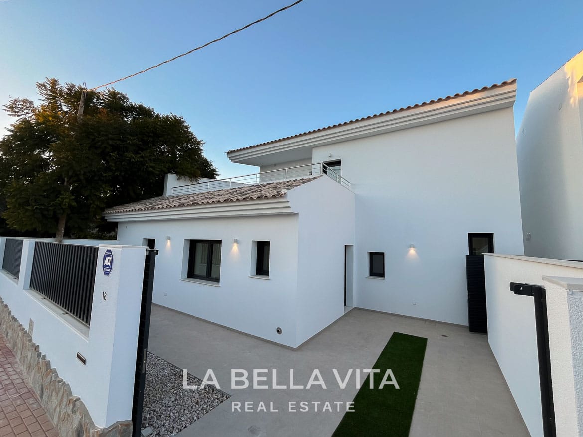 Key Ready New Build Villa with Private Pool for sale by the Beach in San Pedro del Pinatar-06 Key Ready New Build Villa with Private Pool for sale by the Beach in San Pedro del Pinatar