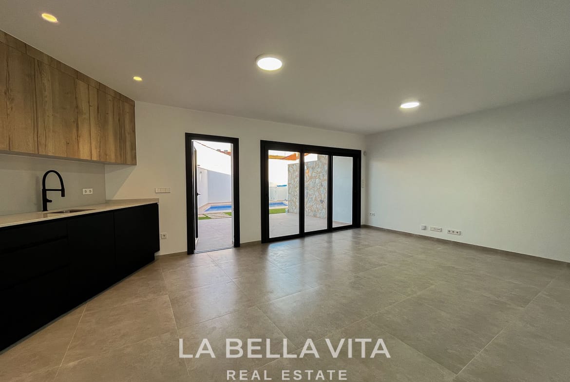 Key Ready New Build Villa with Private Pool for sale by the Beach in San Pedro del Pinatar