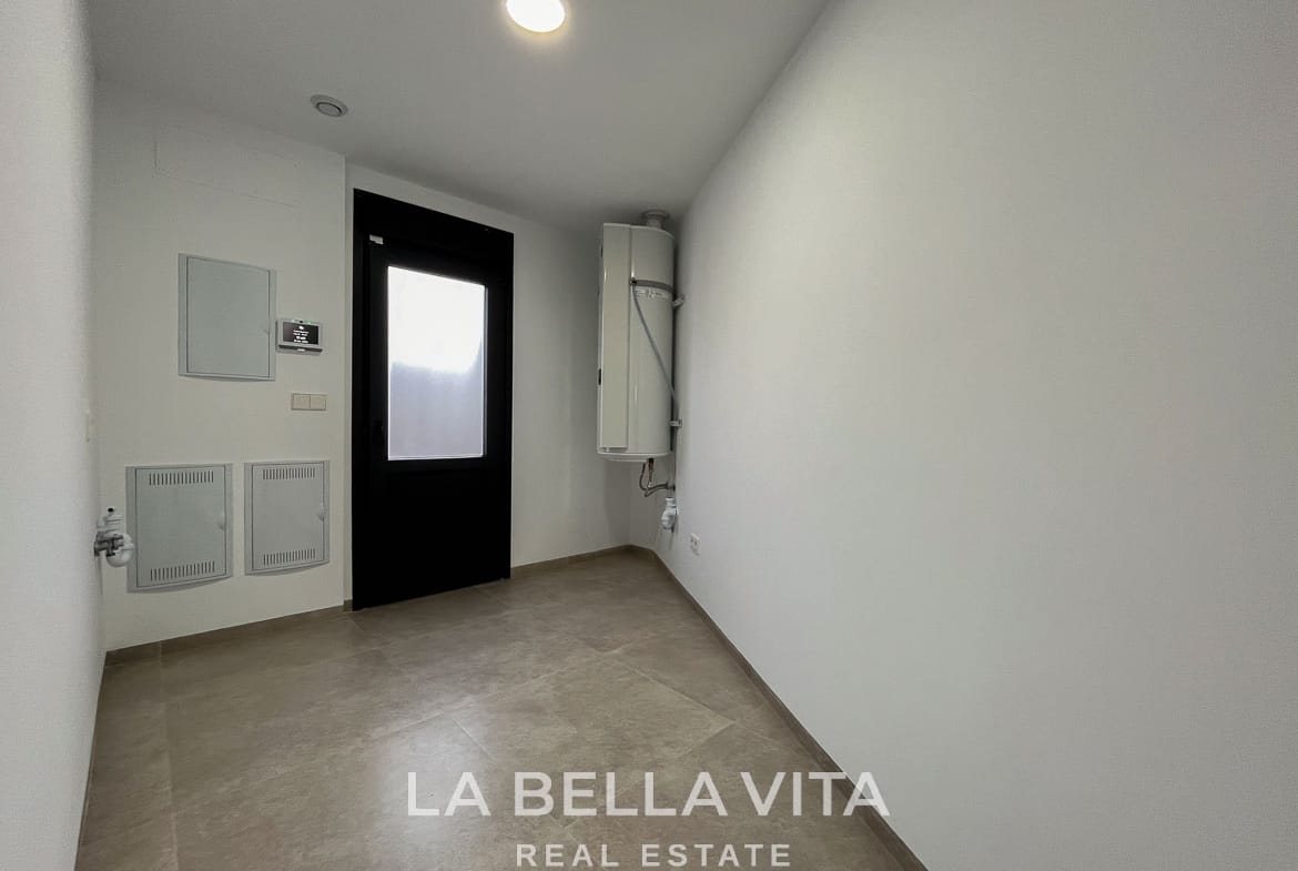 Key Ready New Build Villa with Private Pool for sale by the Beach in San Pedro del Pinatar