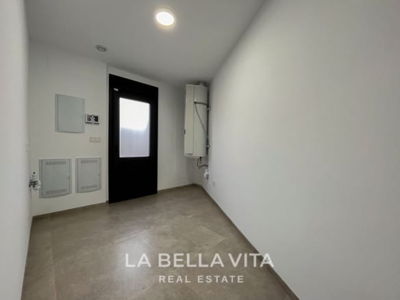 Key Ready New Build Villa with Private Pool for sale by the Beach in San Pedro del Pinatar