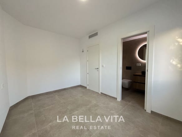 Key Ready New Build Villa with Private Pool for sale by the Beach in San Pedro del Pinatar