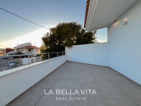 Key Ready New Build Villa with Private Pool for sale by the Beach in San Pedro del Pinatar