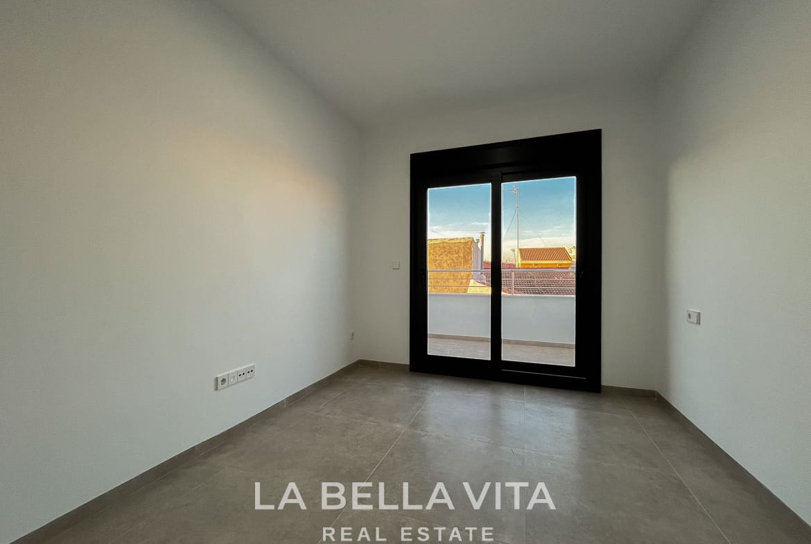 Key Ready New Build Villa with Private Pool for sale by the Beach in San Pedro del Pinatar