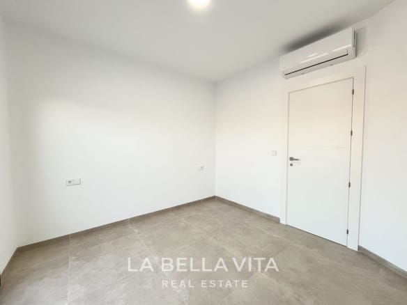 Key Ready New Build Villa with Private Pool for sale by the Beach in San Pedro del Pinatar