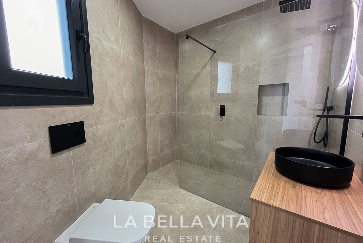 Key Ready New Build Villa with Private Pool for sale by the Beach in San Pedro del Pinatar