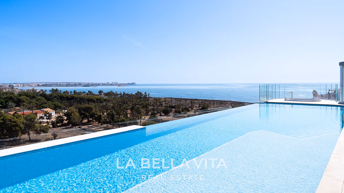 Key Ready Homes Just 300 Metres from the Sea: New Build Apartments near the Beach for sale in Punta Prima, Torrevieja – Costa Blanca