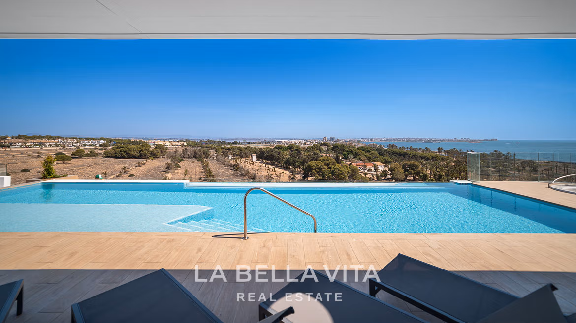 Key Ready Homes Just 300 Metres from the Sea: New Build Apartments near the Beach for sale in Punta Prima, Torrevieja – Costa Blanca