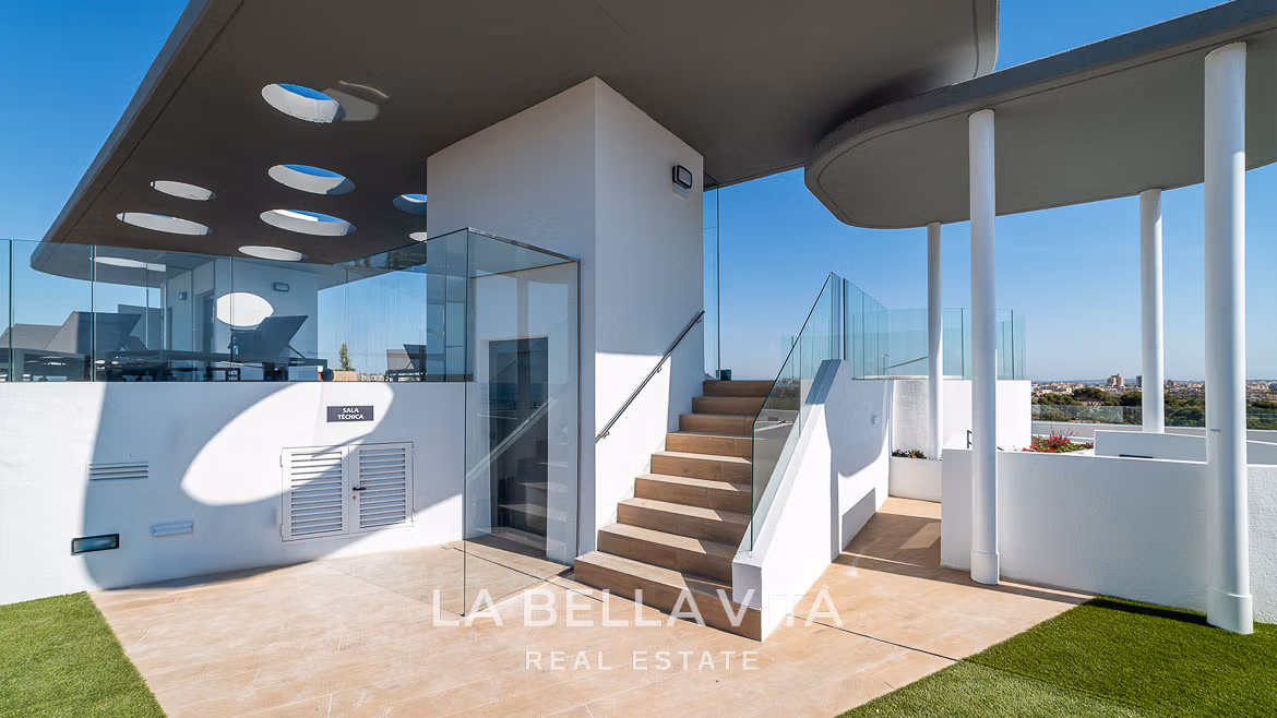 Key Ready Homes Just 300 Metres from the Sea: New Build Apartments near the Beach for sale in Punta Prima, Torrevieja – Costa Blanca