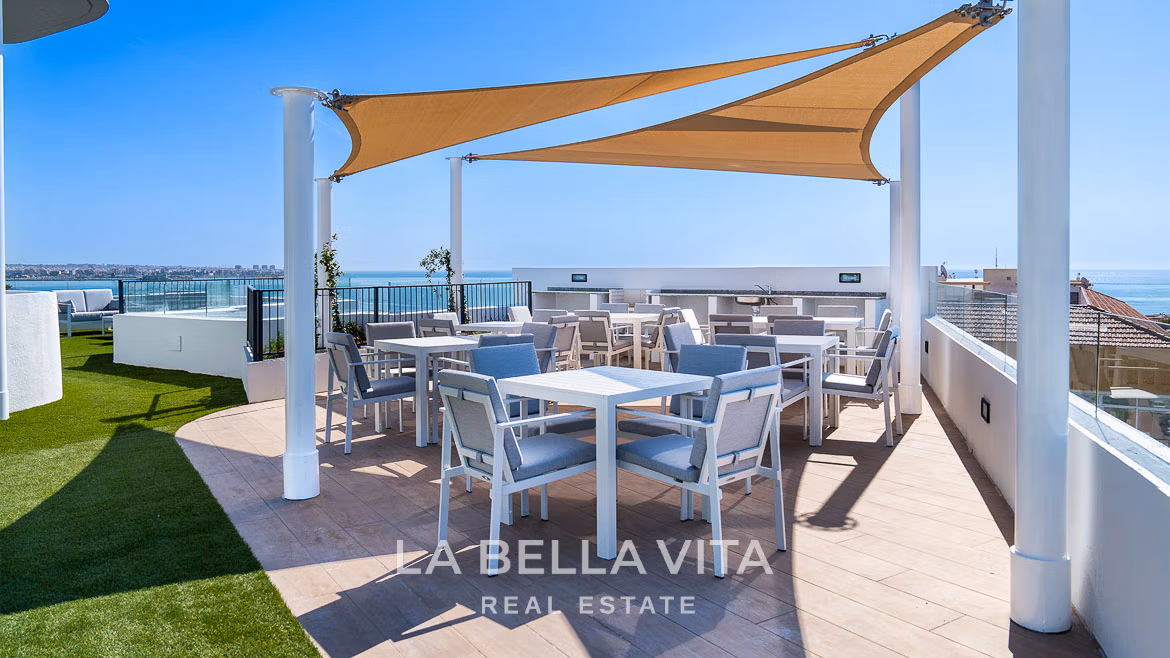Key Ready Homes Just 300 Metres from the Sea: New Build Apartments near the Beach for sale in Punta Prima, Torrevieja – Costa Blanca