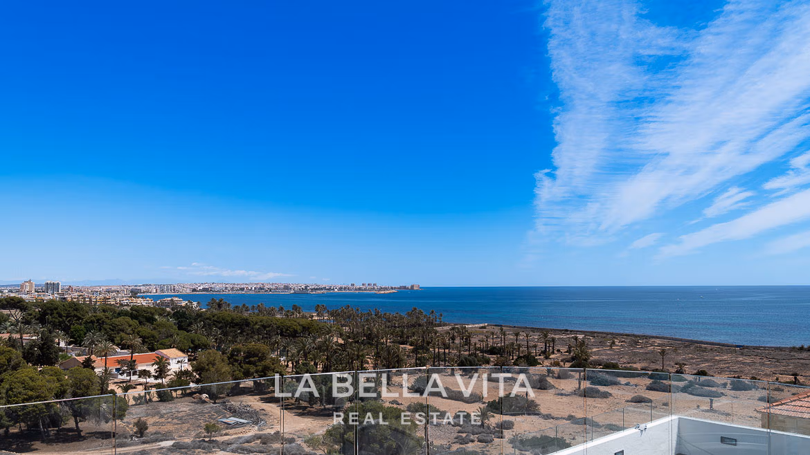 Key Ready Homes Just 300 Metres from the Sea: New Build Apartments near the Beach for sale in Punta Prima, Torrevieja – Costa Blanca