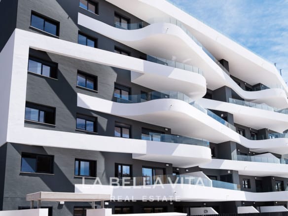 Key Ready Homes Just 300 Metres from the Sea: New Build Apartments near the Beach for sale in Punta Prima, Torrevieja – Costa Blanca