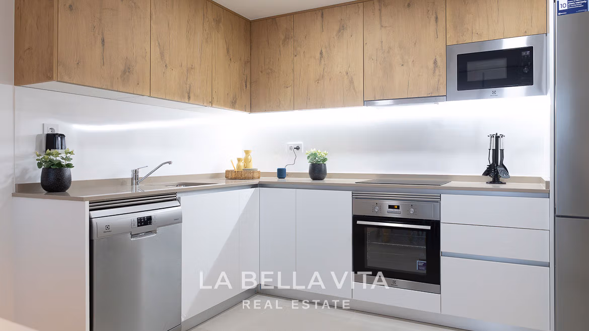 Key Ready Homes Just 300 Metres from the Sea: New Build Apartments near the Beach for sale in Punta Prima, Torrevieja – Costa Blanca