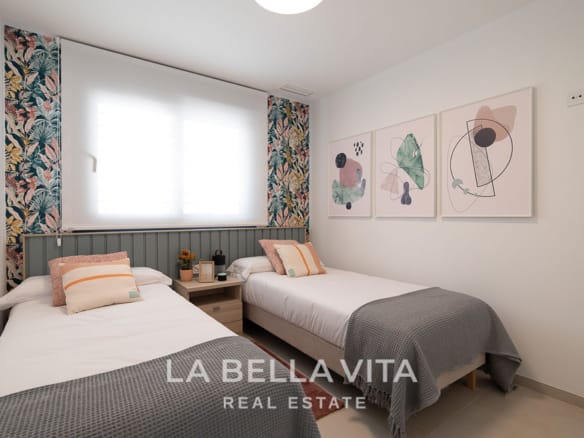 Key Ready Homes Just 300 Metres from the Sea: New Build Apartments near the Beach for sale in Punta Prima, Torrevieja – Costa Blanca