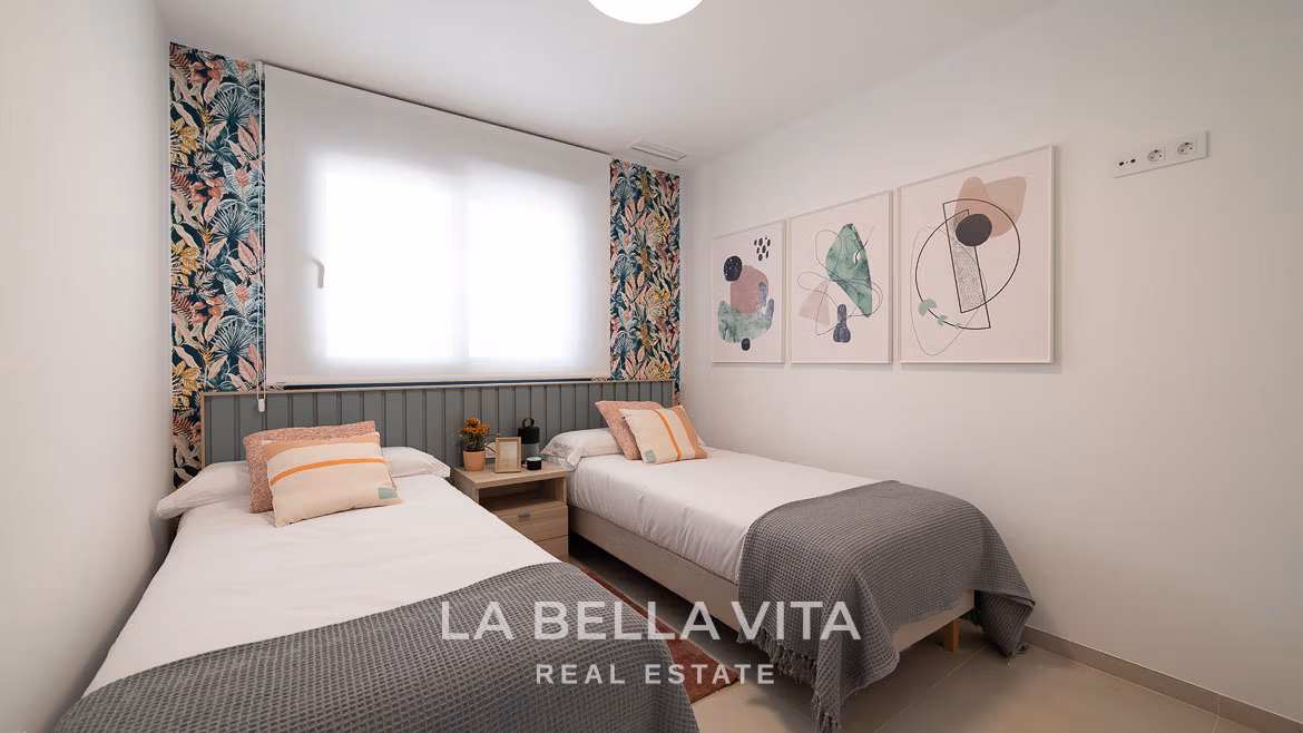 Key Ready Homes Just 300 Metres from the Sea: New Build Apartments near the Beach for sale in Punta Prima, Torrevieja – Costa Blanca