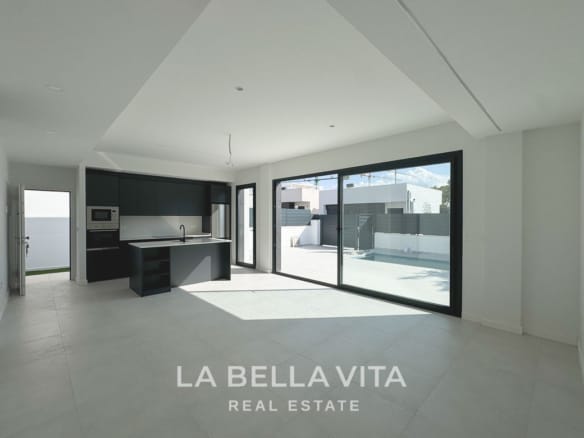 Independent New Build Villas with Private Pools for sale in Condado de Alhama, Murcia