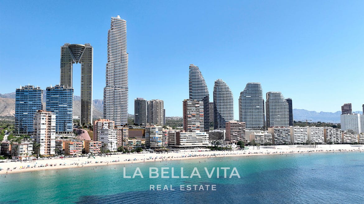 Сейчас на продажу: роскошные квартиры в новостройке в самом высоком жилом здании в Европе TM Tower (64 этажа, 230 м) – Бенидорм, Аликанте, Испания