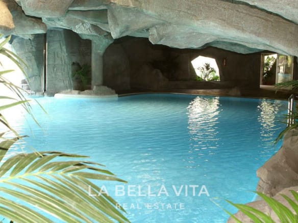 New Build Villas with golf and sea views for sale on Bonalba Golf Course in Muchamiel, Alicante, Spain