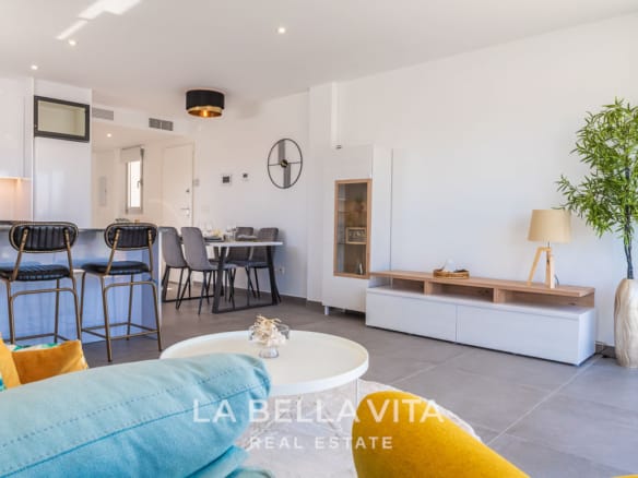 Contemporary New Build Villas with Private Pool and Garage for sale in Los Alcazares, Murcia